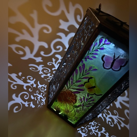 Whimsical Glass & Bronzed Metal Solar Lantern w/ Butterflies 🦋 - Picture 7 of 14
